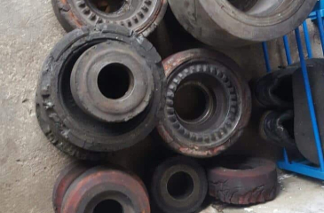 Nhận đắp bánh xe điện PU