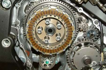 Bộ ly hợp là gì? Cấu tạo và nguyên lý hoạt động như thế nào?