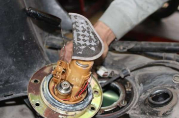 Cách kiểm tra và khắc phục bơm xăng ô tô bị hỏng