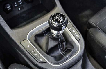 Hướng dẫn 5 cách đi xe số sàn không bị giật