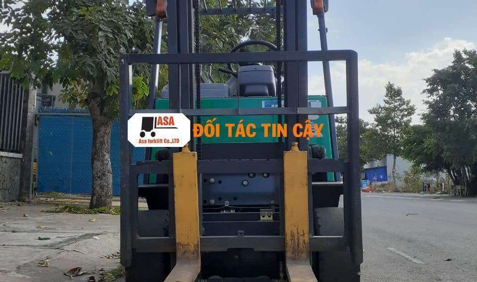 Giá xe nâng điện