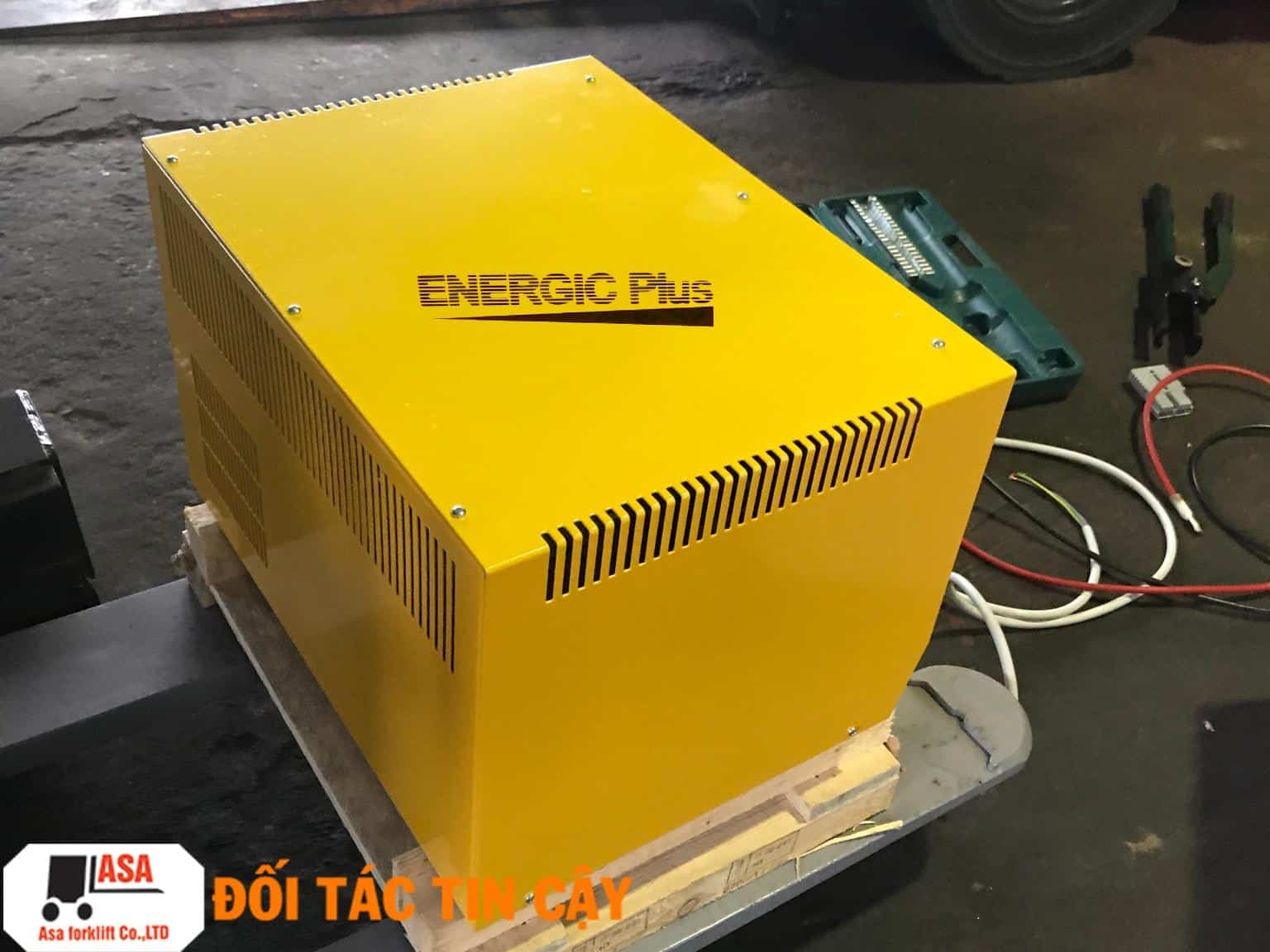 Sạc xe nâng Energic plus 48v-100amps